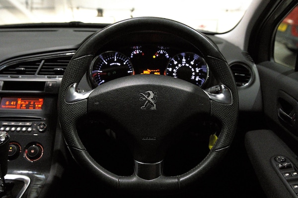 Used Peugeot 5008 2015 for sale - 76238805: Photo 26