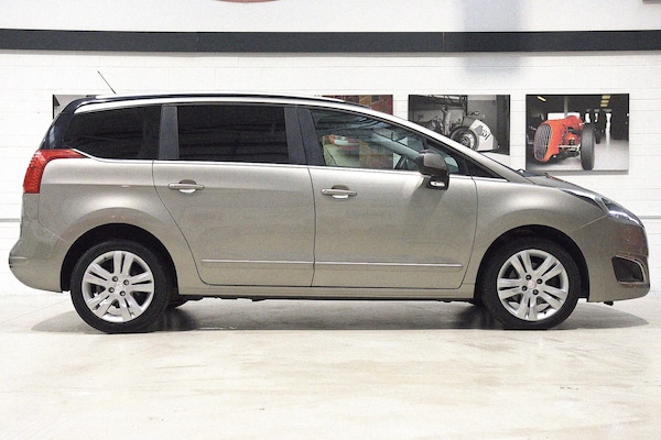 Used Peugeot 5008 2015 for sale - 76238805: Photo 2