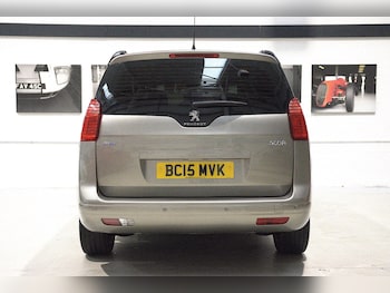 Used Peugeot 5008 2015 for sale - 76238805: Photo 4