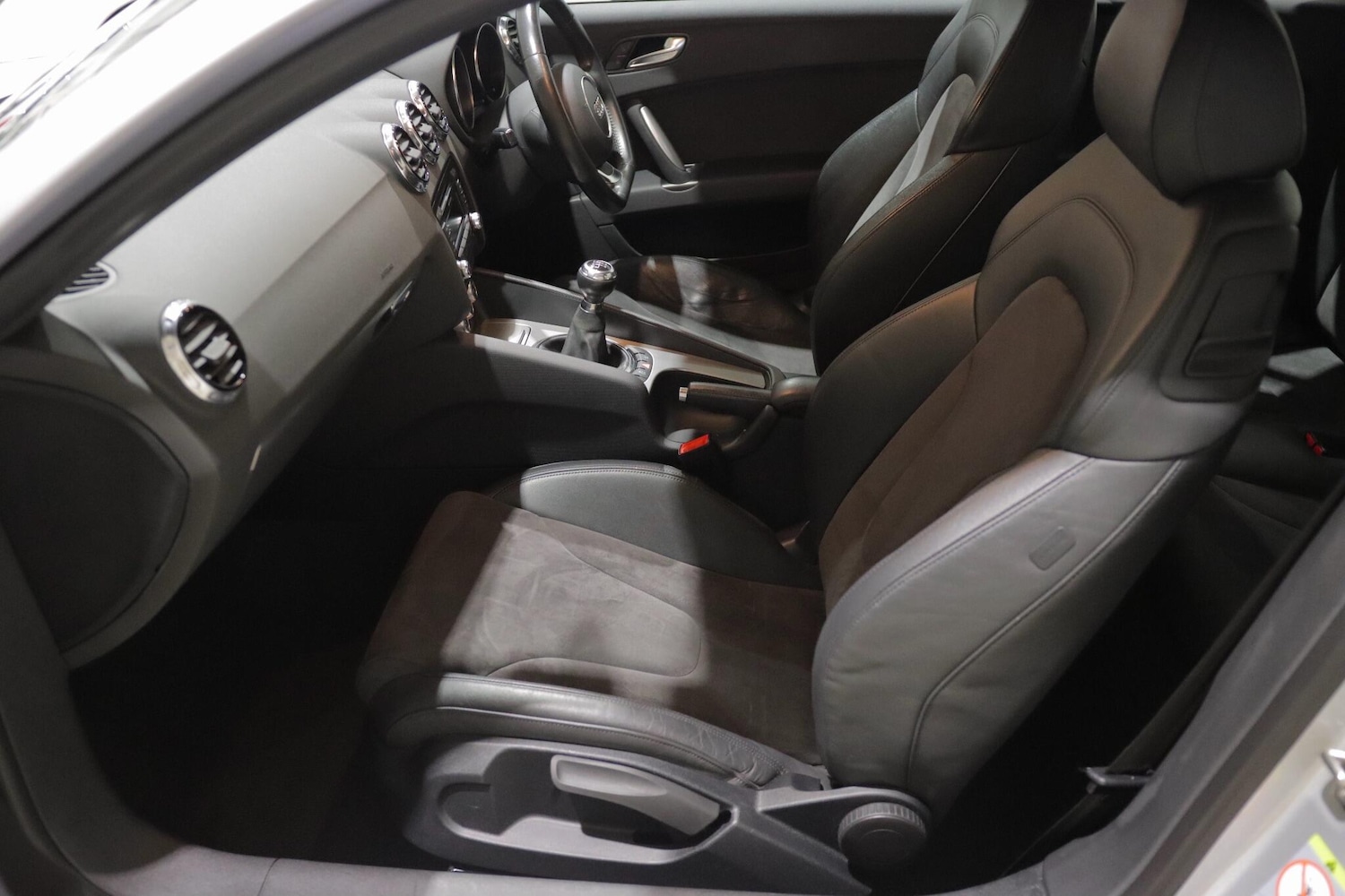 Used Audi TT 2012 for sale - 76935915: Photo 11