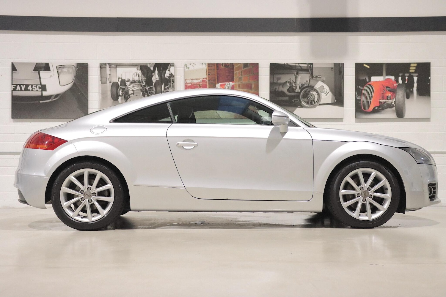 Used Audi TT 2012 for sale - 76935915: Photo 2