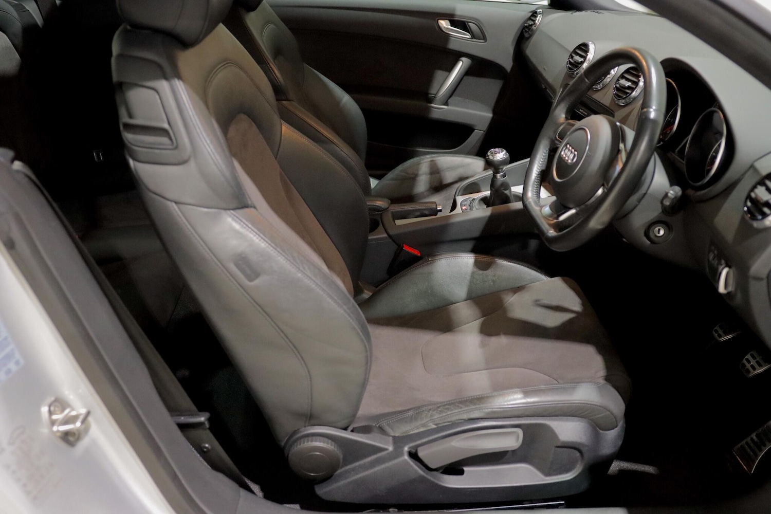 Used Audi TT 2012 for sale - 76935915: Photo 9