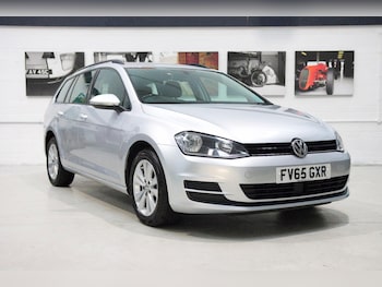 Volkswagen - Golf