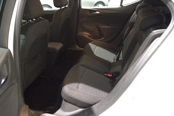 Used Vauxhall Astra 2017 for sale - 76200040: Photo 12