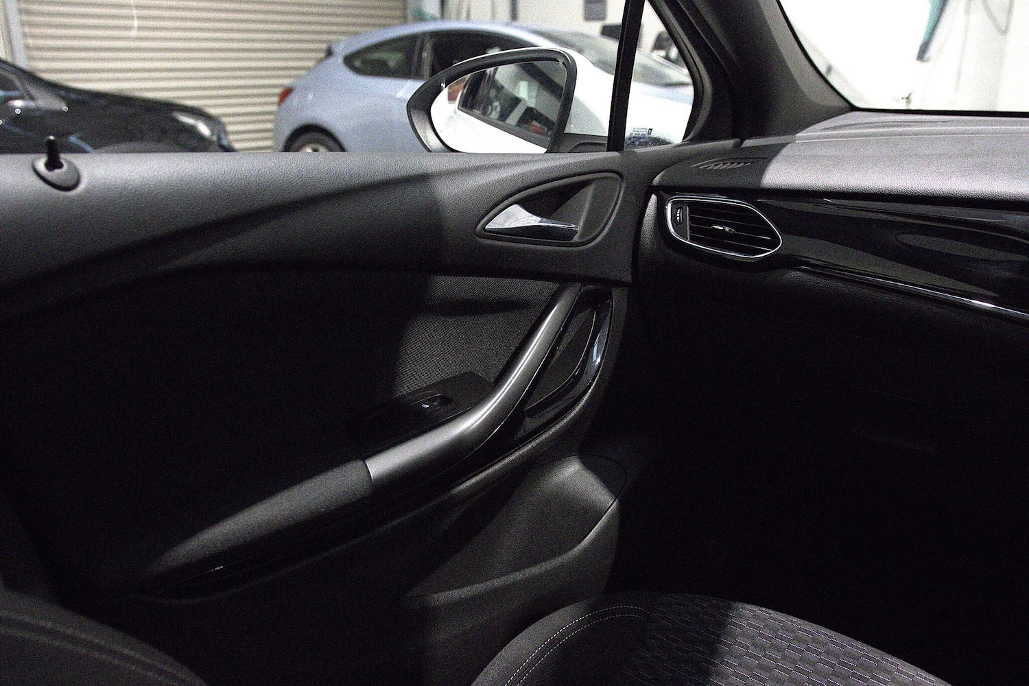 Used Vauxhall Astra 2017 for sale - 76200040: Photo 25