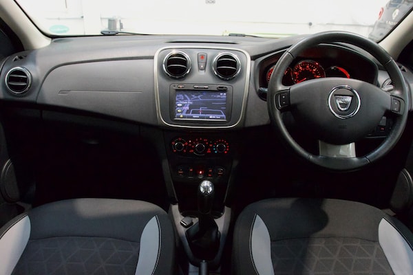 Used Dacia Sandero Stepway 2015 for sale - 75720493: Photo 10