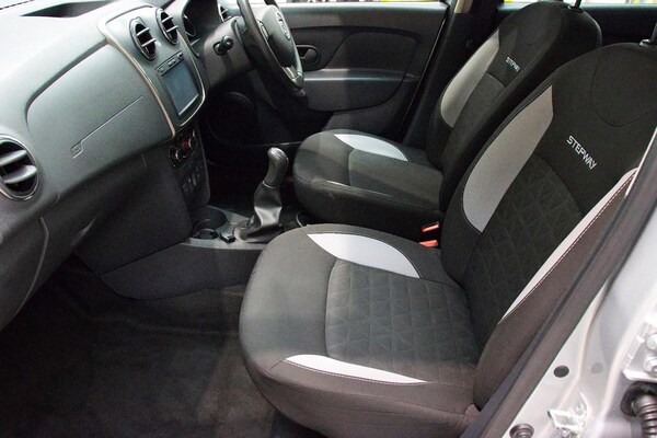 Used Dacia Sandero Stepway 2015 for sale - 75720493: Photo 11