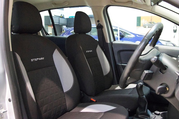 Used Dacia Sandero Stepway 2015 for sale - 75720493: Photo 15