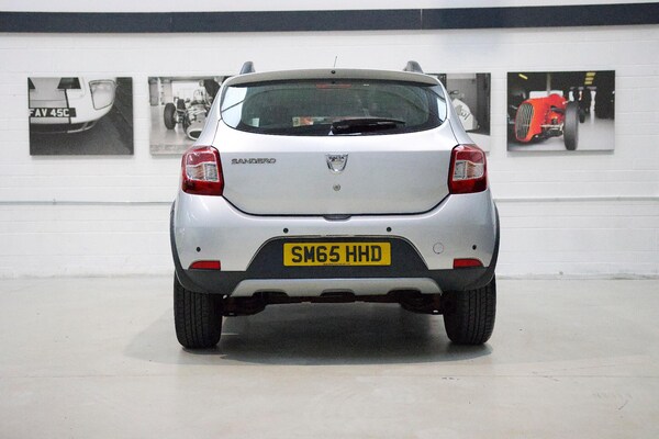 Used Dacia Sandero Stepway 2015 for sale - 75720493: Photo 4