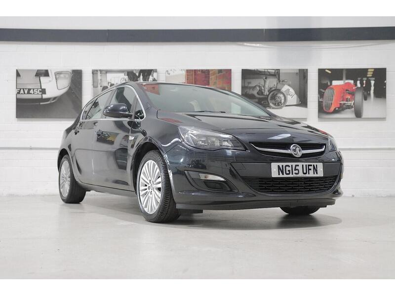 Used Vauxhall Astra 2015 for sale - 77153961: Photo 1