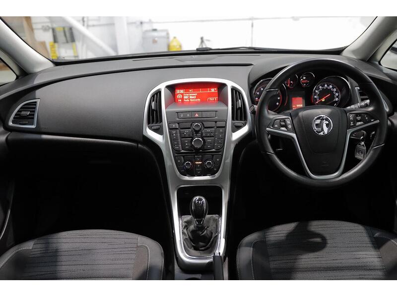 Used Vauxhall Astra 2015 for sale - 77153961: Photo 10