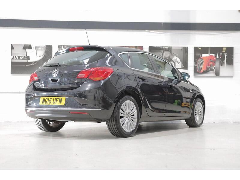 Used Vauxhall Astra 2015 for sale - 77153961: Photo 3