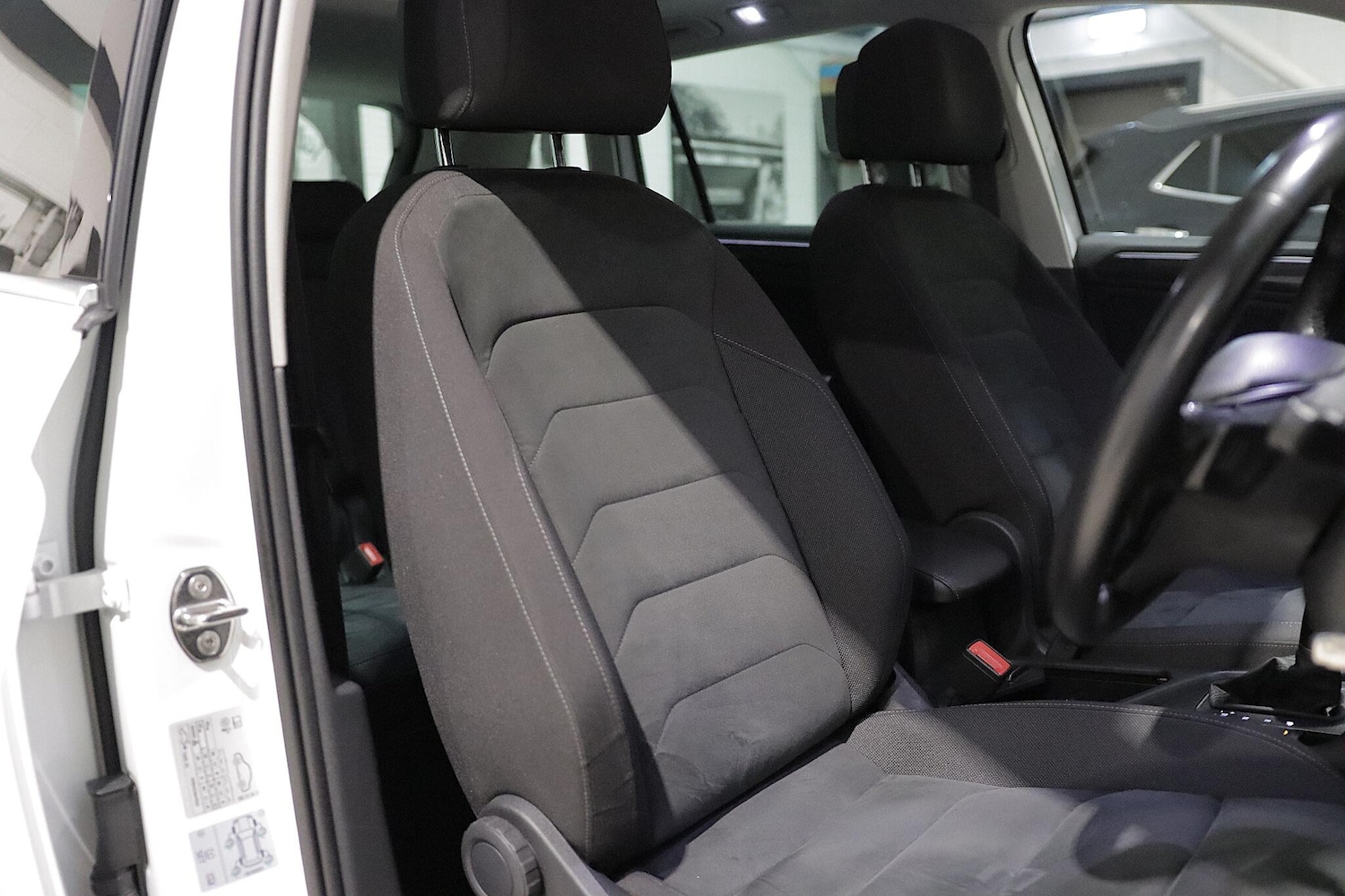 Used Volkswagen Tiguan 2018 for sale - 76550097: Photo 15