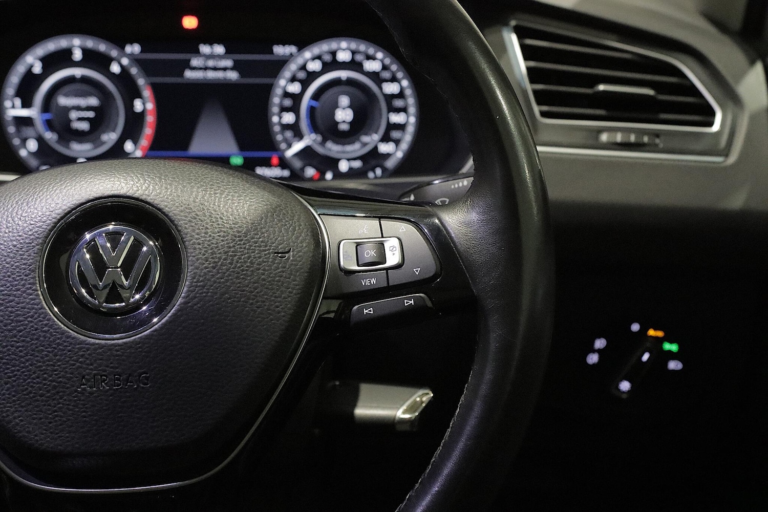 Used Volkswagen Tiguan 2018 for sale - 76550097: Photo 17