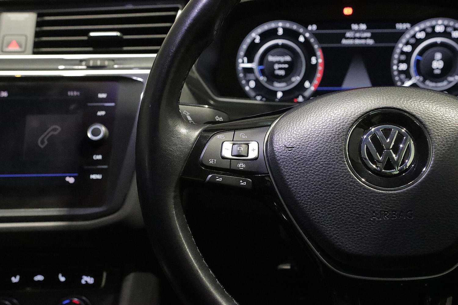 Used Volkswagen Tiguan 2018 for sale - 76550097: Photo 18