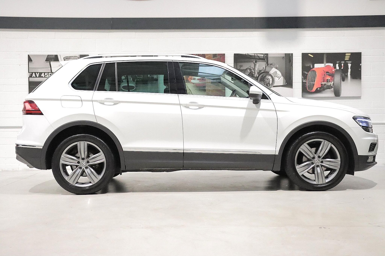 Used Volkswagen Tiguan 2018 for sale - 76550097: Photo 2