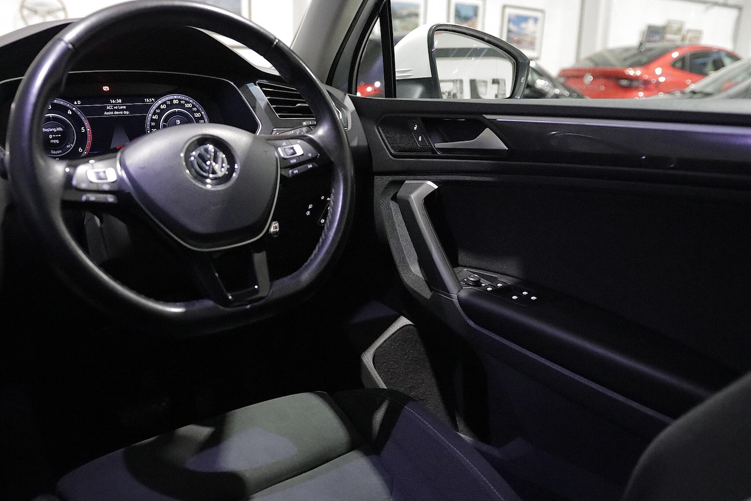 Used Volkswagen Tiguan 2018 for sale - 76550097: Photo 26