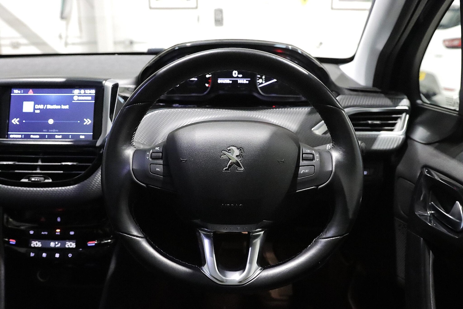 Used Peugeot 208 2019 for sale - 76499627: Photo 17