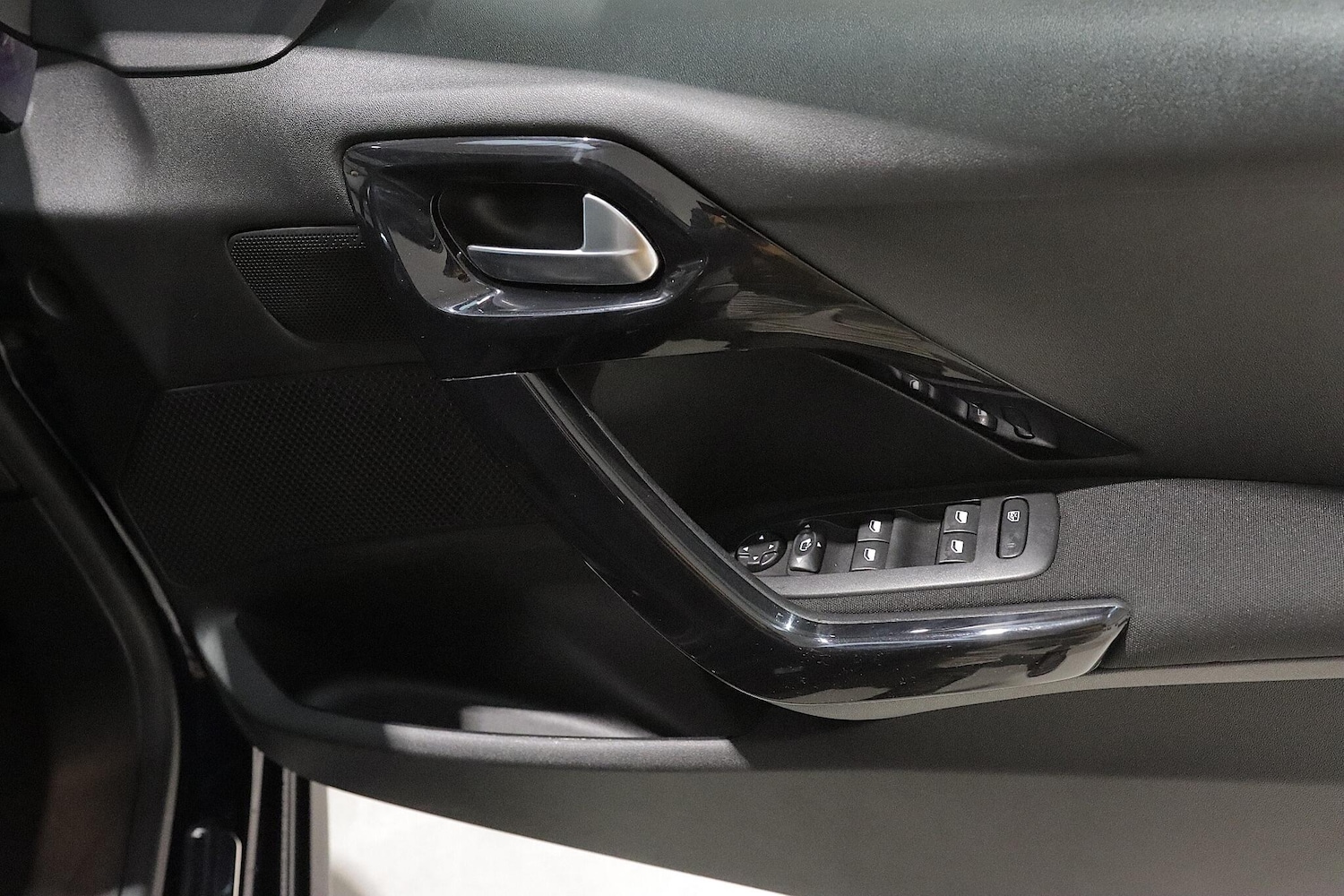 Used Peugeot 208 2019 for sale - 76499627: Photo 31