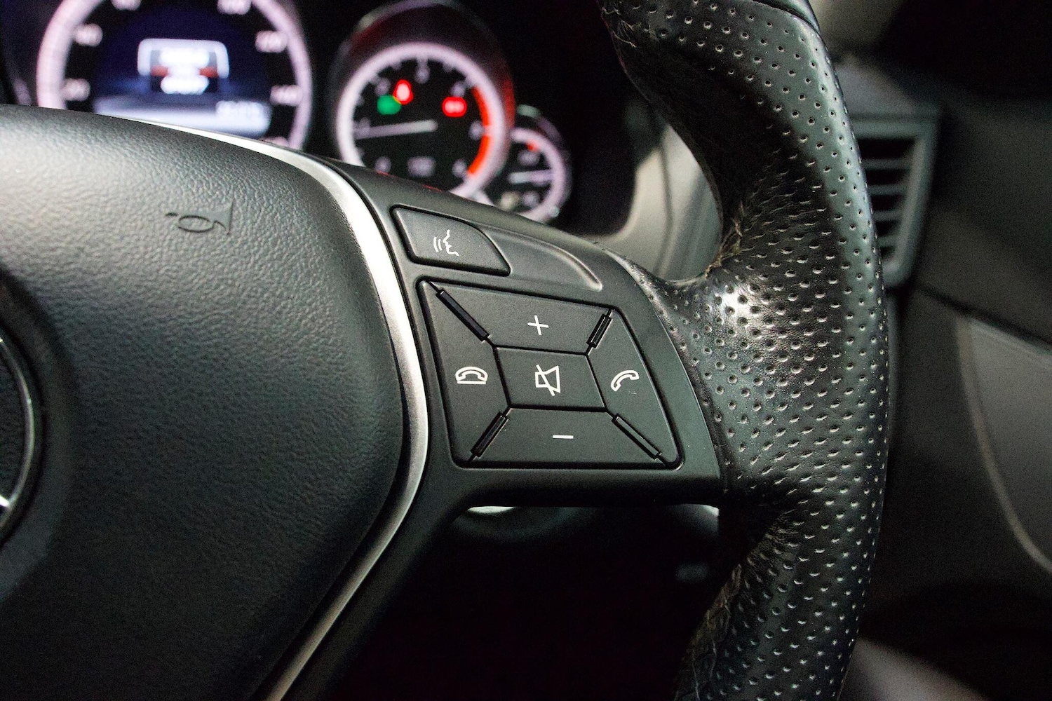 Used Mercedes-Benz E Class 2013 for sale - 76727864: Photo 17