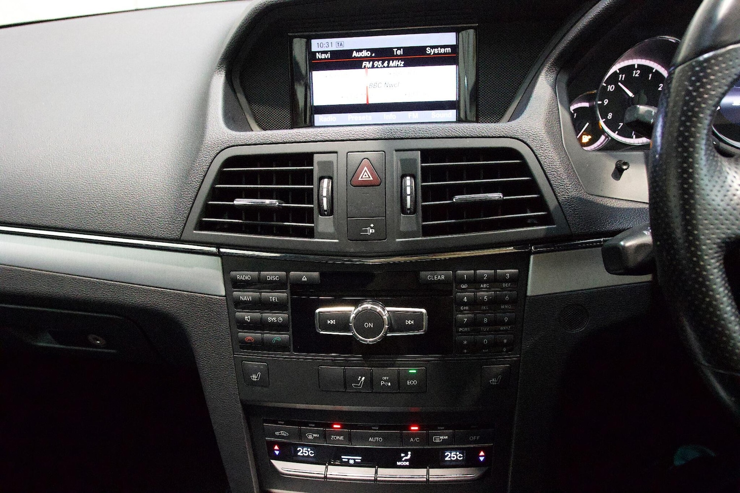 Used Mercedes-Benz E Class 2013 for sale - 76727864: Photo 20