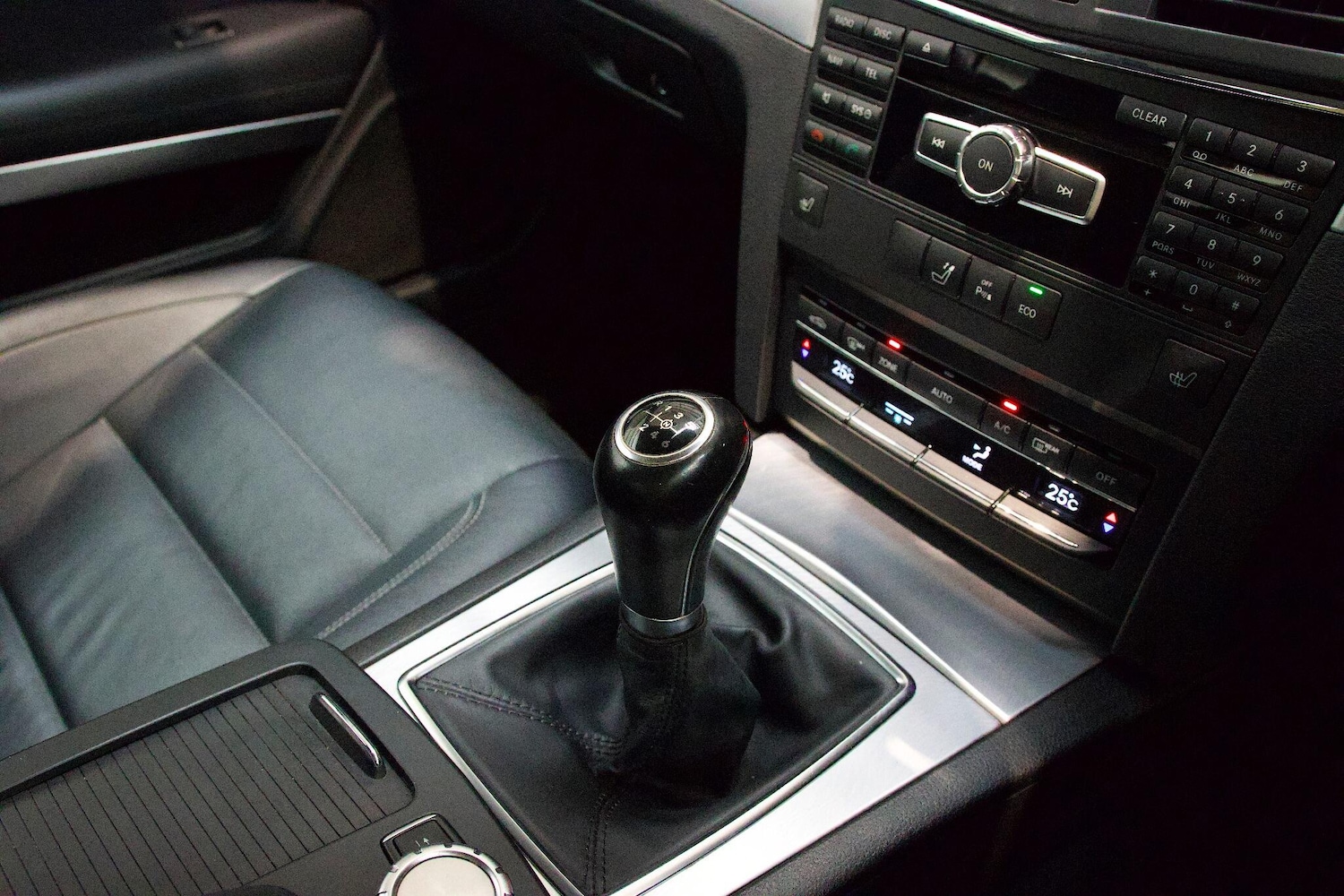 Used Mercedes-Benz E Class 2013 for sale - 76727864: Photo 24