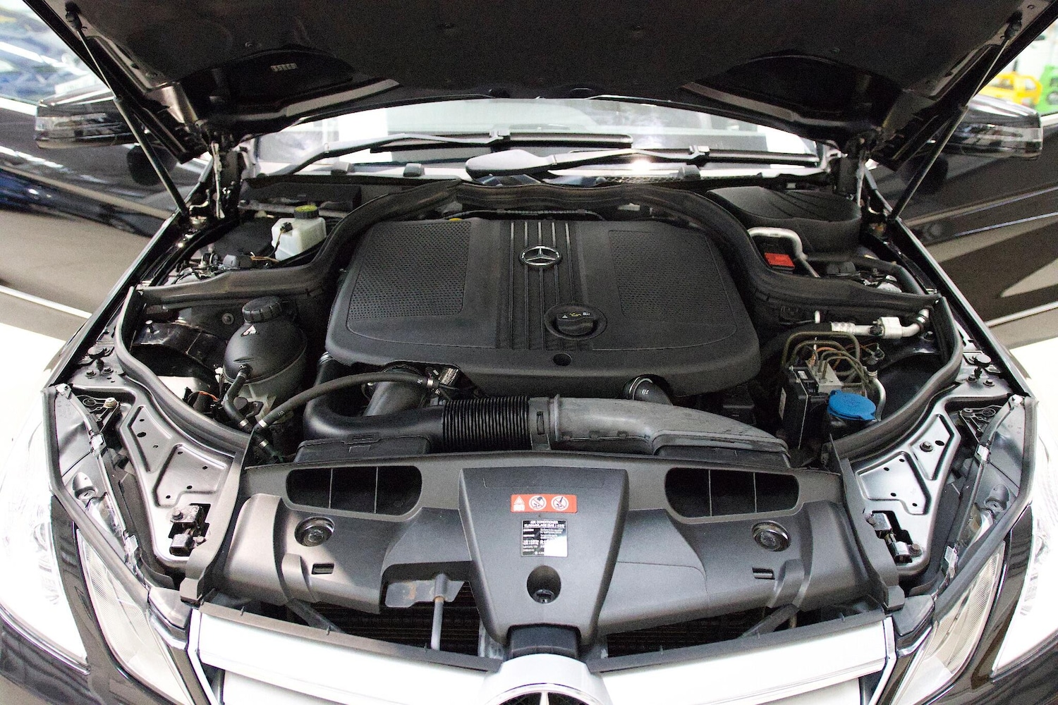 Used Mercedes-Benz E Class 2013 for sale - 76727864: Photo 27