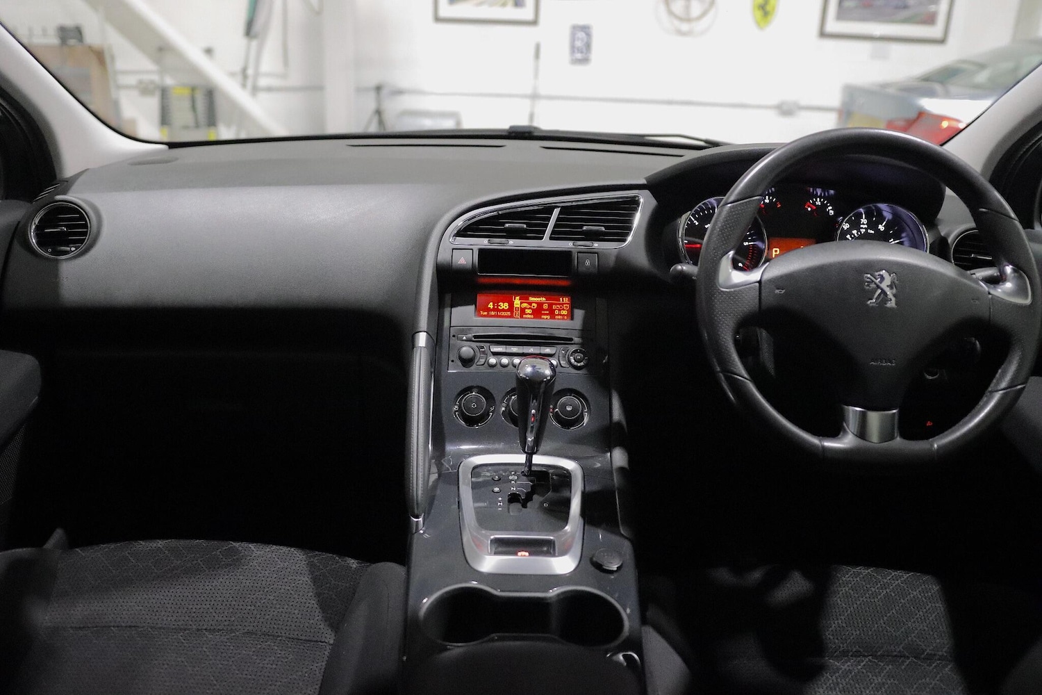 Used Peugeot 3008 2015 for sale - 76633304: Photo 10