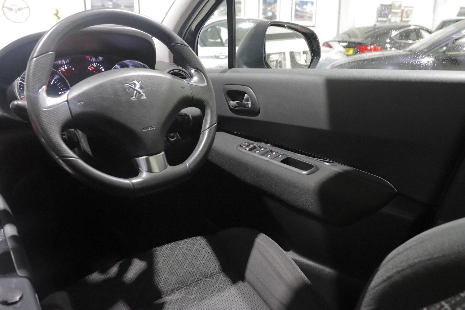 Used Peugeot 3008 2015 for sale - 76633304: Photo 21