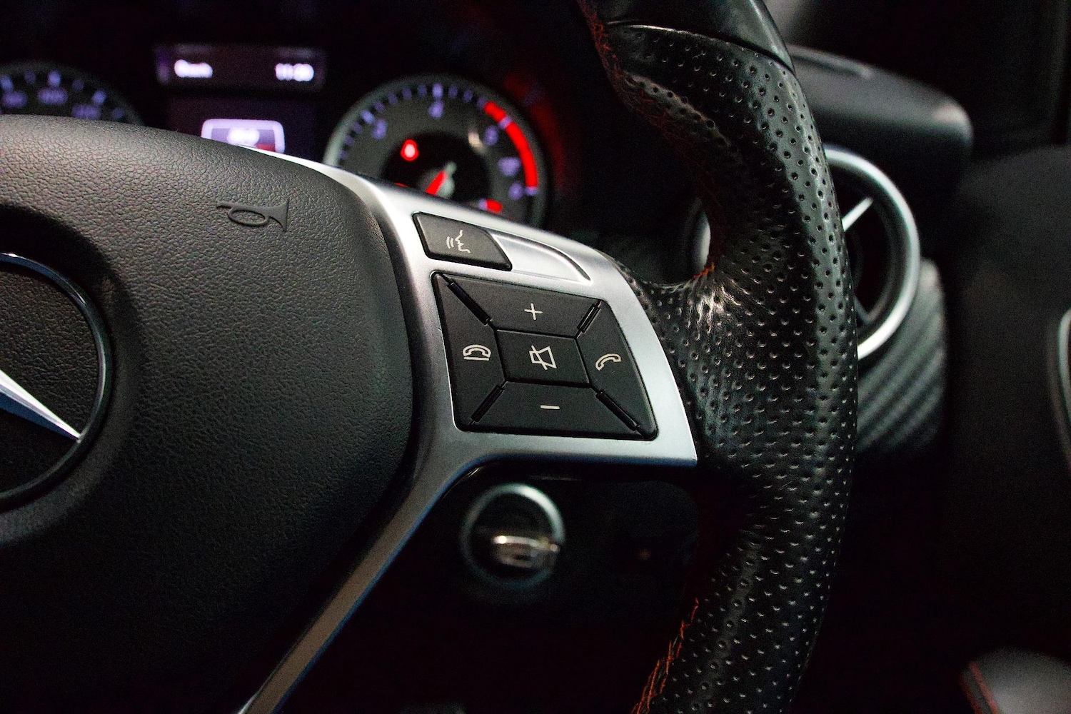 Used Mercedes-Benz A-Class 2015 for sale - 76371473: Photo 17