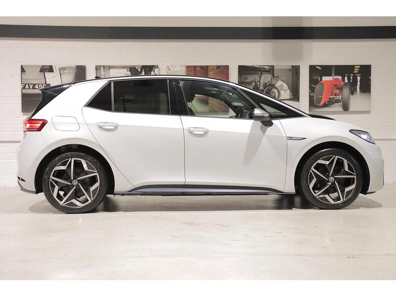 Used Volkswagen ID.3 for sale - 76968399: Photo 2