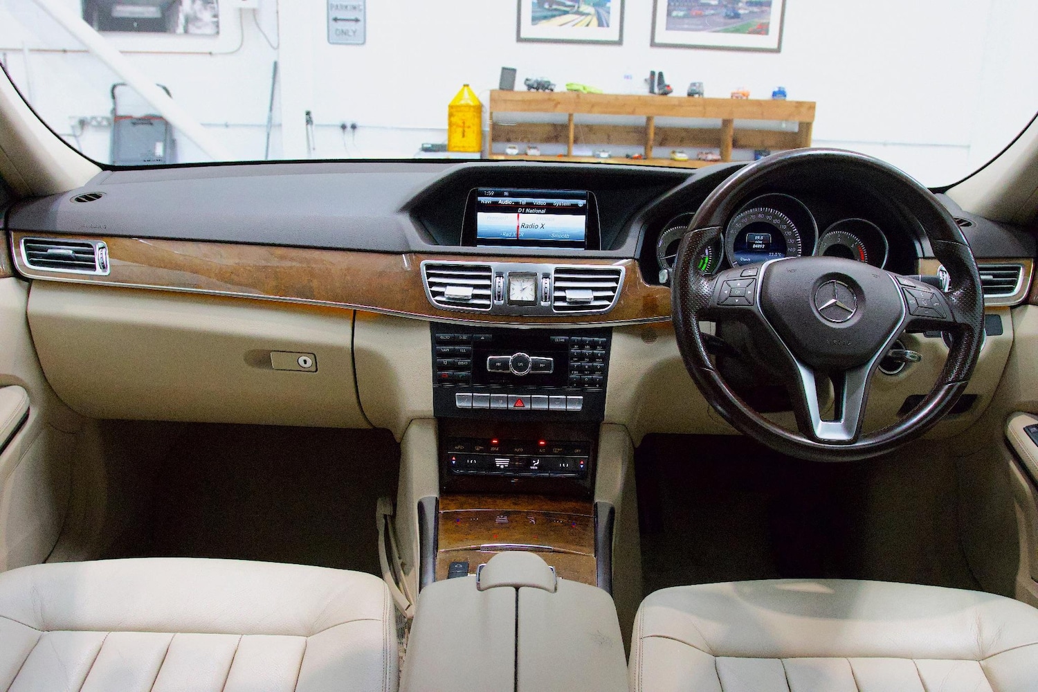 Used Mercedes-Benz E Class 2013 for sale - 76247270: Photo 10