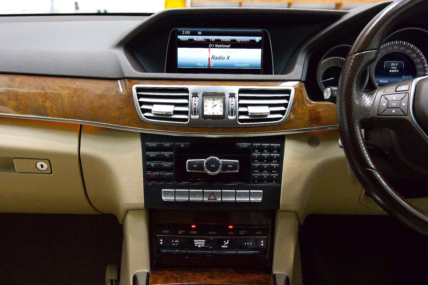 Used Mercedes-Benz E Class 2013 for sale - 76247270: Photo 20