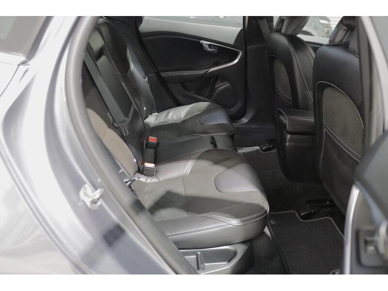 Used Volvo V40 2015 for sale - 76968411: Photo 13