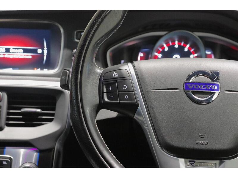 Used Volvo V40 2015 for sale - 76968411: Photo 17