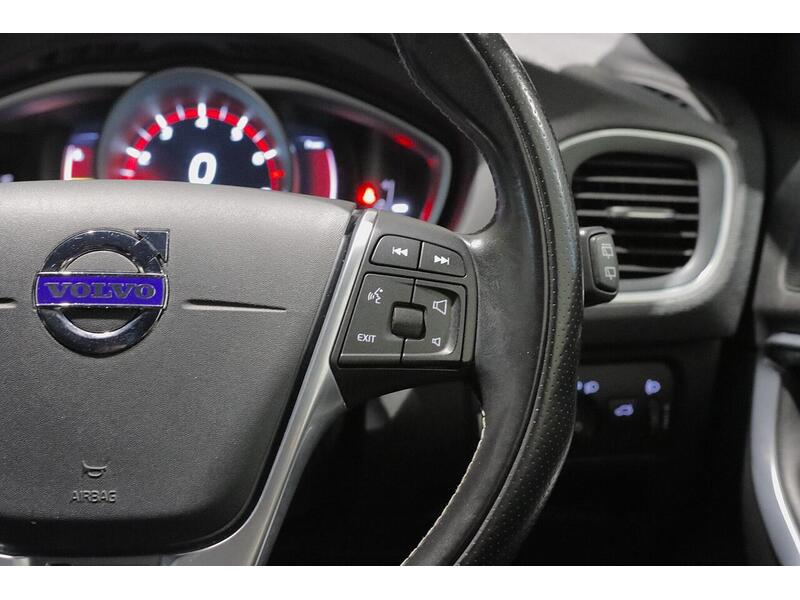 Used Volvo V40 2015 for sale - 76968411: Photo 18