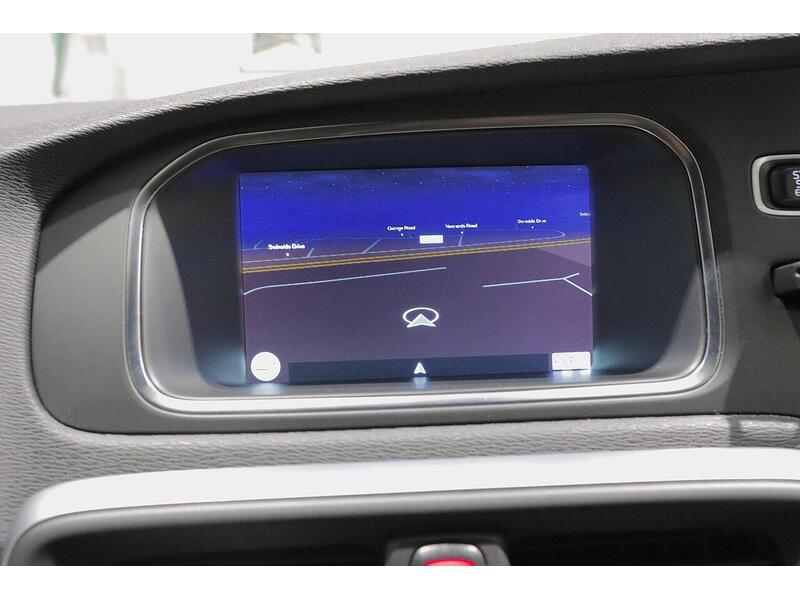 Used Volvo V40 2015 for sale - 76968411: Photo 21