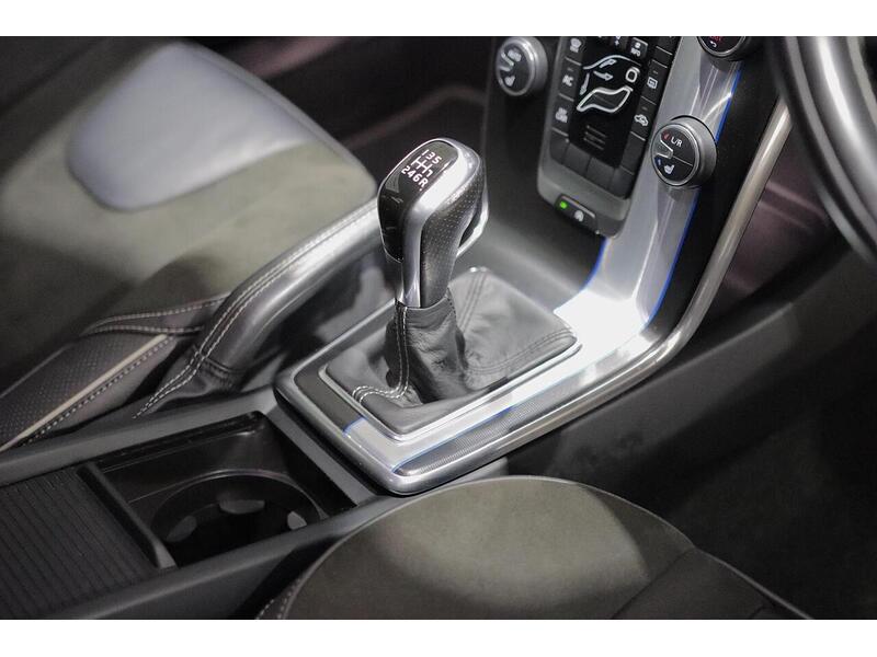 Used Volvo V40 2015 for sale - 76968411: Photo 22