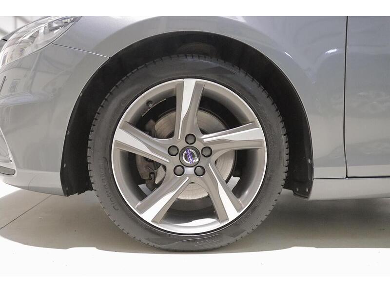 Used Volvo V40 2015 for sale - 76968411: Photo 27