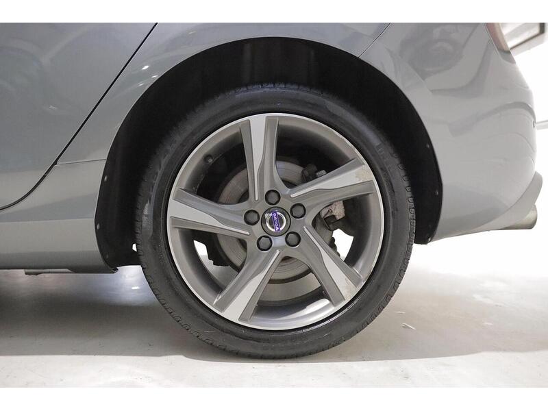 Used Volvo V40 2015 for sale - 76968411: Photo 28