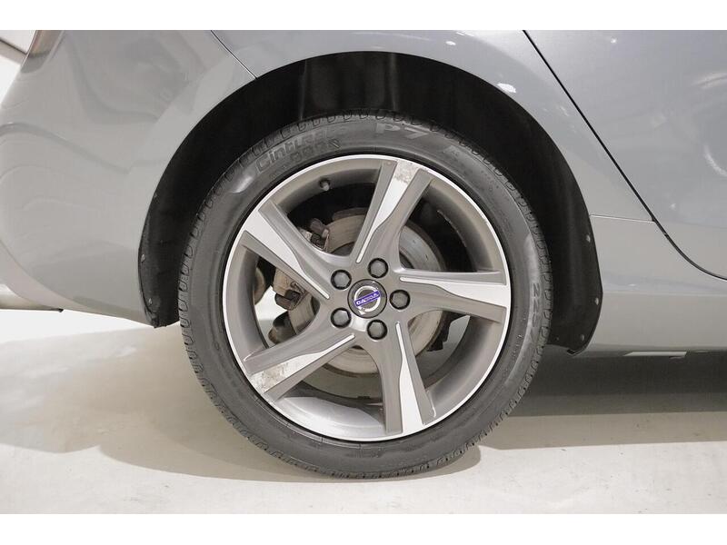 Used Volvo V40 2015 for sale - 76968411: Photo 29