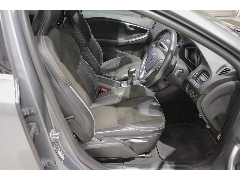 Used Volvo V40 2015 for sale - 76968411: Photo 9