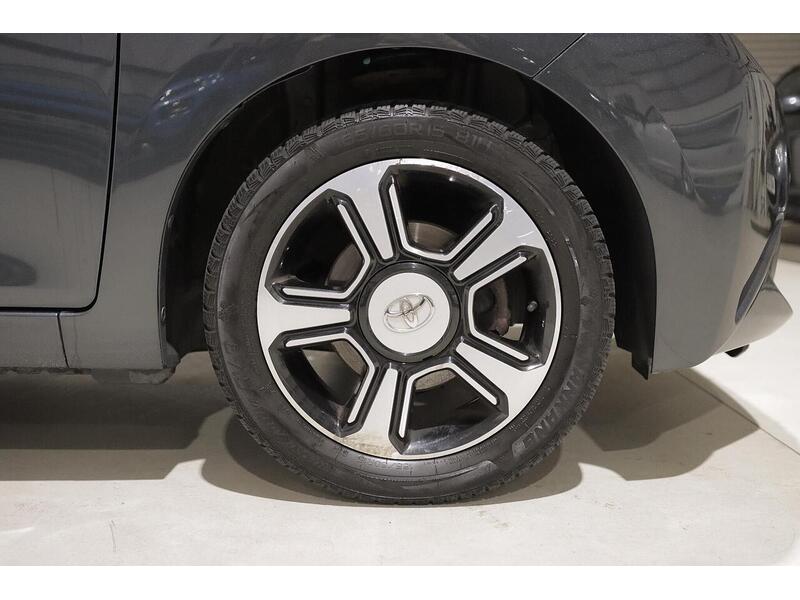 Used Toyota AYGO 2017 for sale - 76968413: Photo 25