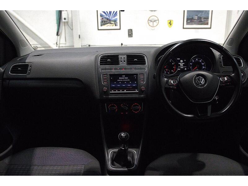 Used Volkswagen Polo 2016 for sale - 76968415: Photo 10