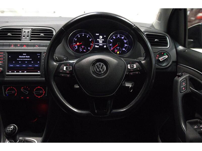 Used Volkswagen Polo 2016 for sale - 76968415: Photo 17