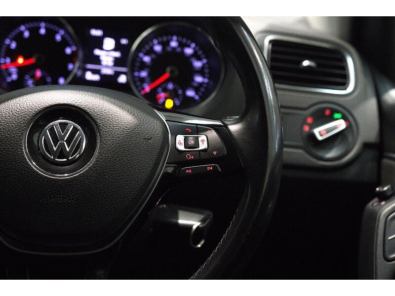 Used Volkswagen Polo 2016 for sale - 76968415: Photo 18