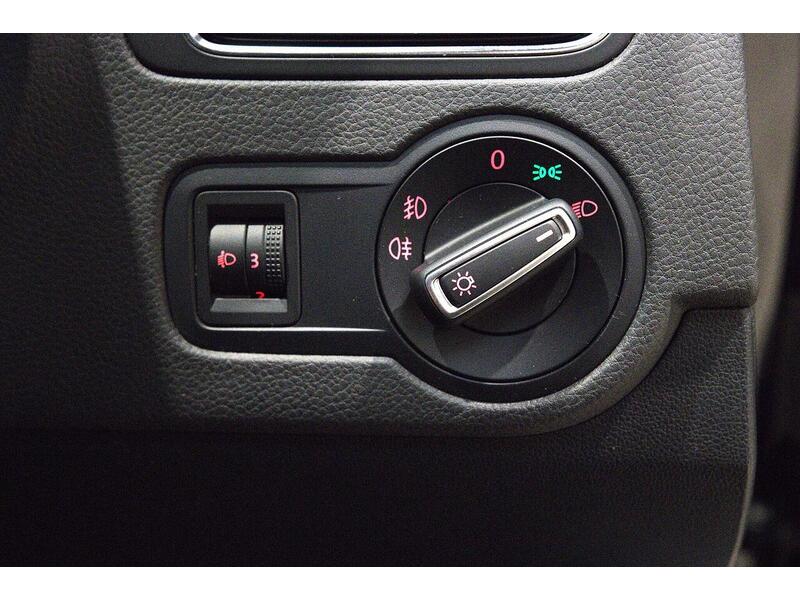 Used Volkswagen Polo 2016 for sale - 76968415: Photo 25