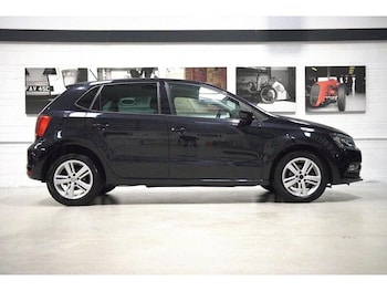 Used Volkswagen Polo 2016 for sale - 76968415: Photo