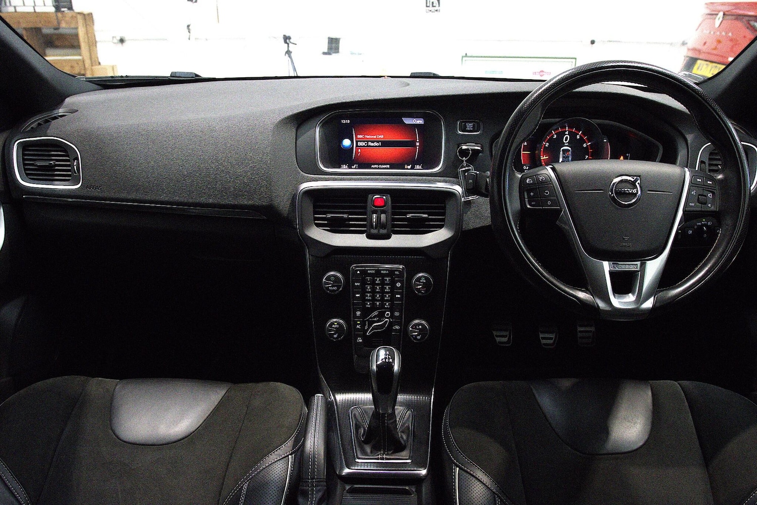 Used Volvo V40 2017 for sale - 76214012: Photo 10