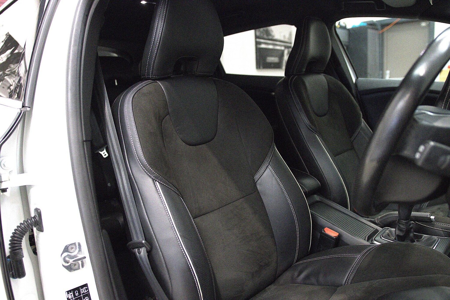 Used Volvo V40 2017 for sale - 76214012: Photo 15